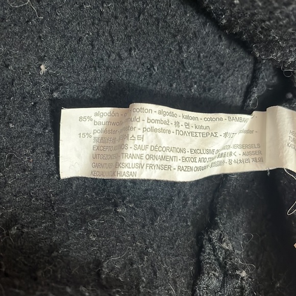 ZARA Sweatshirt with Vegan Fur Pocket - Picture 11 of 11